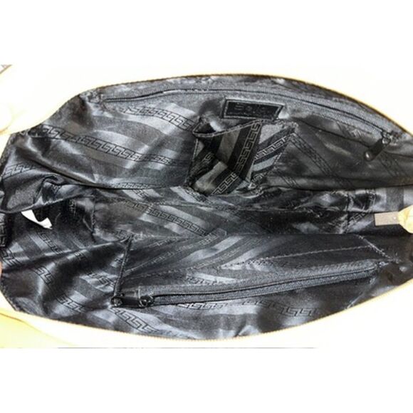 Bejio "Over the Moon" black patent crescent shoulder bag - Picture 6 of 10